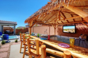 Tiki Oasis at Ladera 325 Private Swimming Spa, Hot tub, and Community Pool